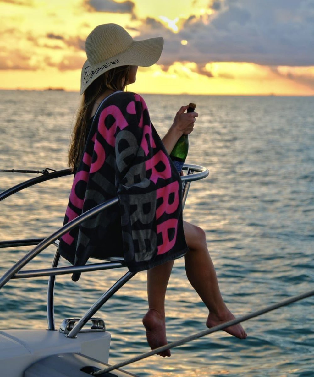 Sparkling sunsets in Dickenson Bay, Antigua. Our guest Dani spotted in her favorite seat by 1st Mate Christian with Captain Davy. Thanks Christian! #tradewindslife #antigua #antiguandbarbuda #loveantiguabarbuda #caribbean #hiddengems #luxuryvacations

trade-winds.com