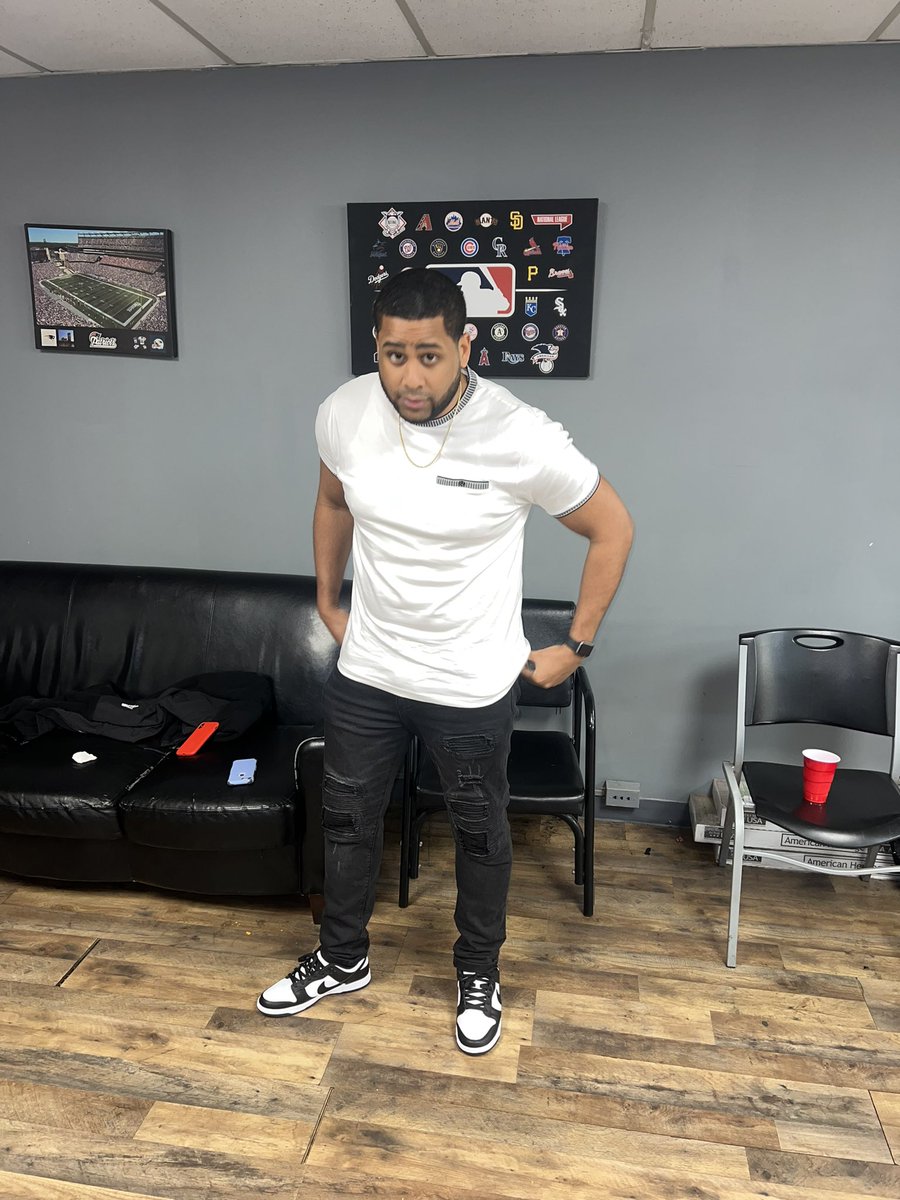 Alan tweet media