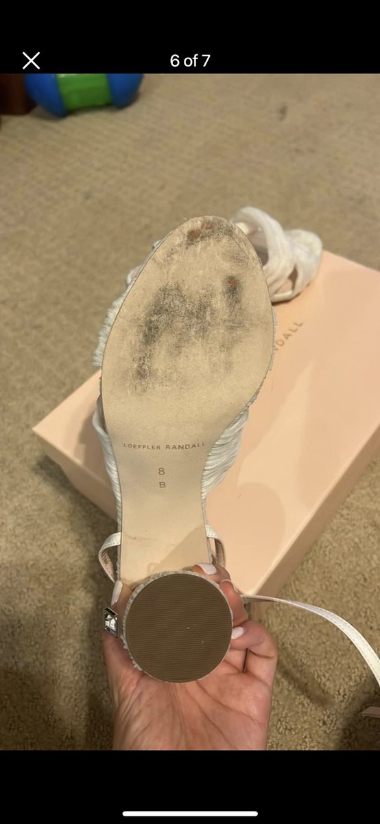 fat_pat19's tweet photo. No seriously you guys. This girl was trying to resell her musty heels for $275 https://t.co/qe04VF6Yxc