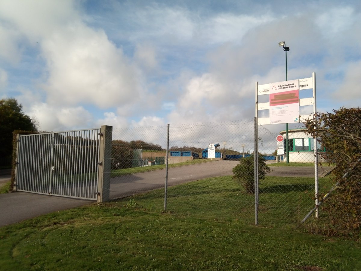 [DIRECTION LA DÉCHETTERIE]. Ramasser les déchets, c'est bien ; nettoyer et trier, c'est mieux.✌️ Depuis de nombreux mois, j'entreposais dans mon local vélo les déchets collectés au bord des routes. Il était donc temps de procéder à un grand nettoyage.💪#environnement #nature