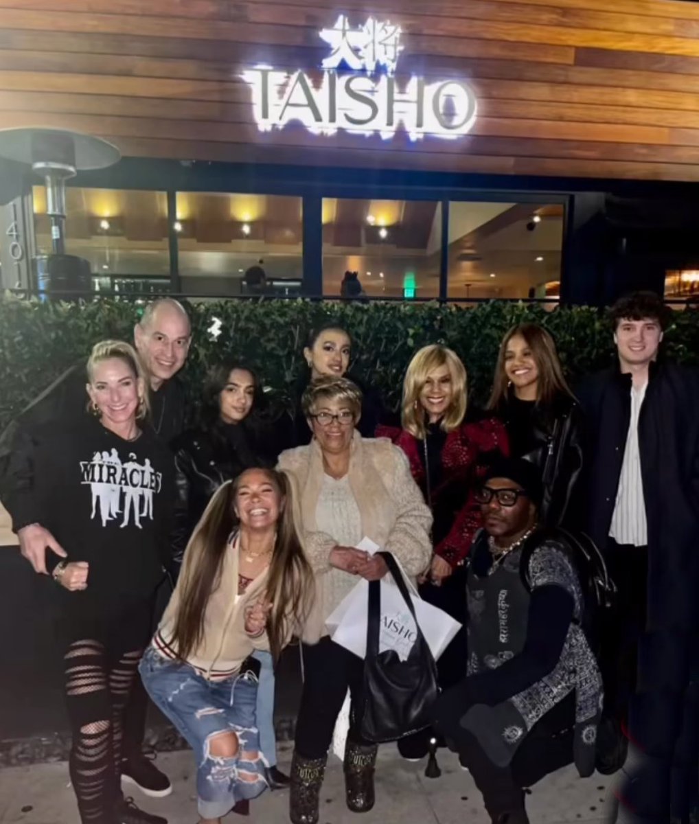 1stLadyOfMotown's tweet image. Happiest birthday to my wonderful daughter, Tamla Robinson! 

I love you so much!!!

@Tamla_Robinson #firstladyofmotown