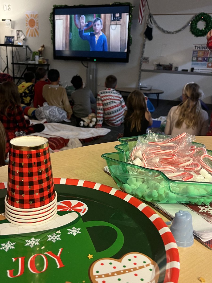 Candy canes , hot cocoa and all the fixings is the cherry on top of a holiday movie day. Overheard- “This is the  best hot chocolate I’ve ever had “. SUCCESS ⁦<a href="/ptojesDragons/">JES PTO</a>⁩ #loveourmoms #DragonPride
