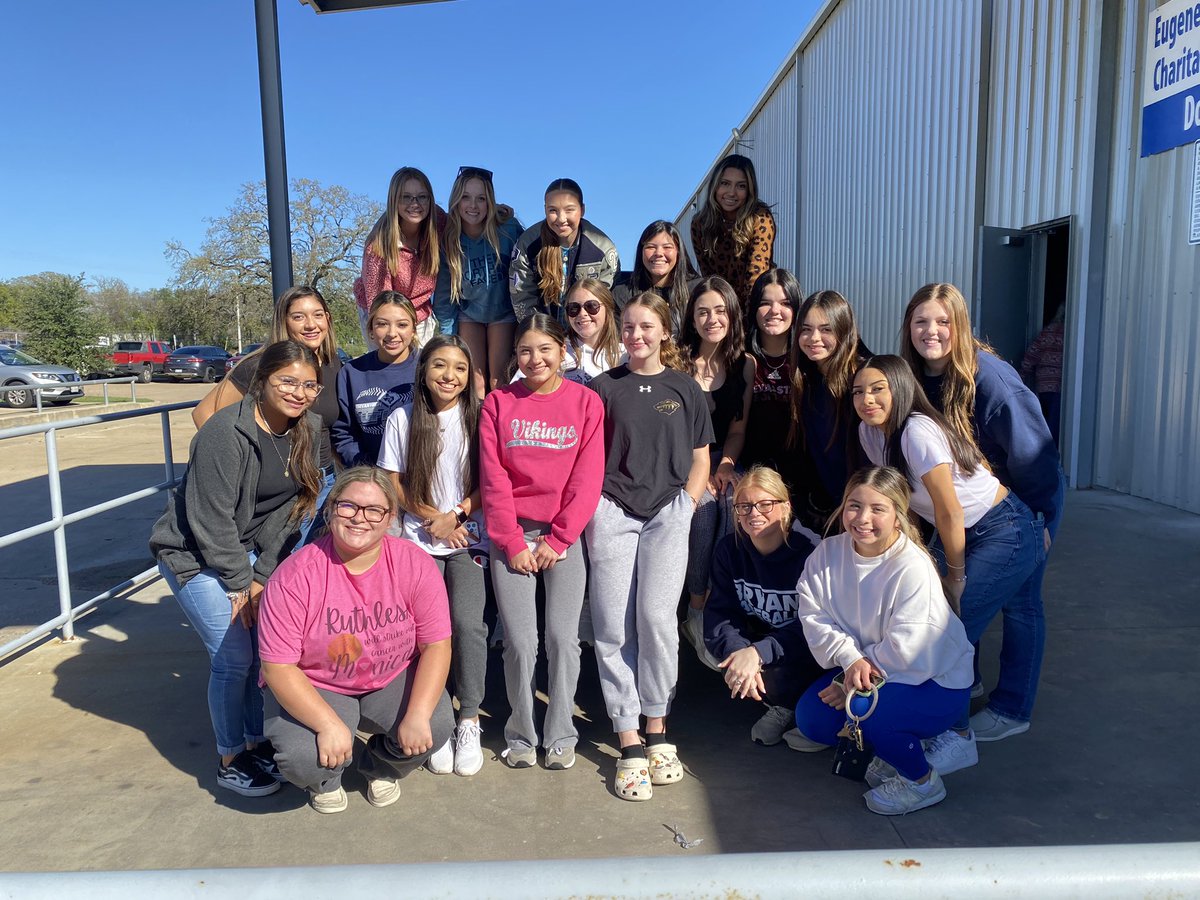BHSsoftball's tweet photo. Vikings giving back to the community!  Had our first annual Christmas Food Drive to benefit the Bravos Valley Food Bank #govikes #bryansoftball https://t.co/YLi64tbgmV
