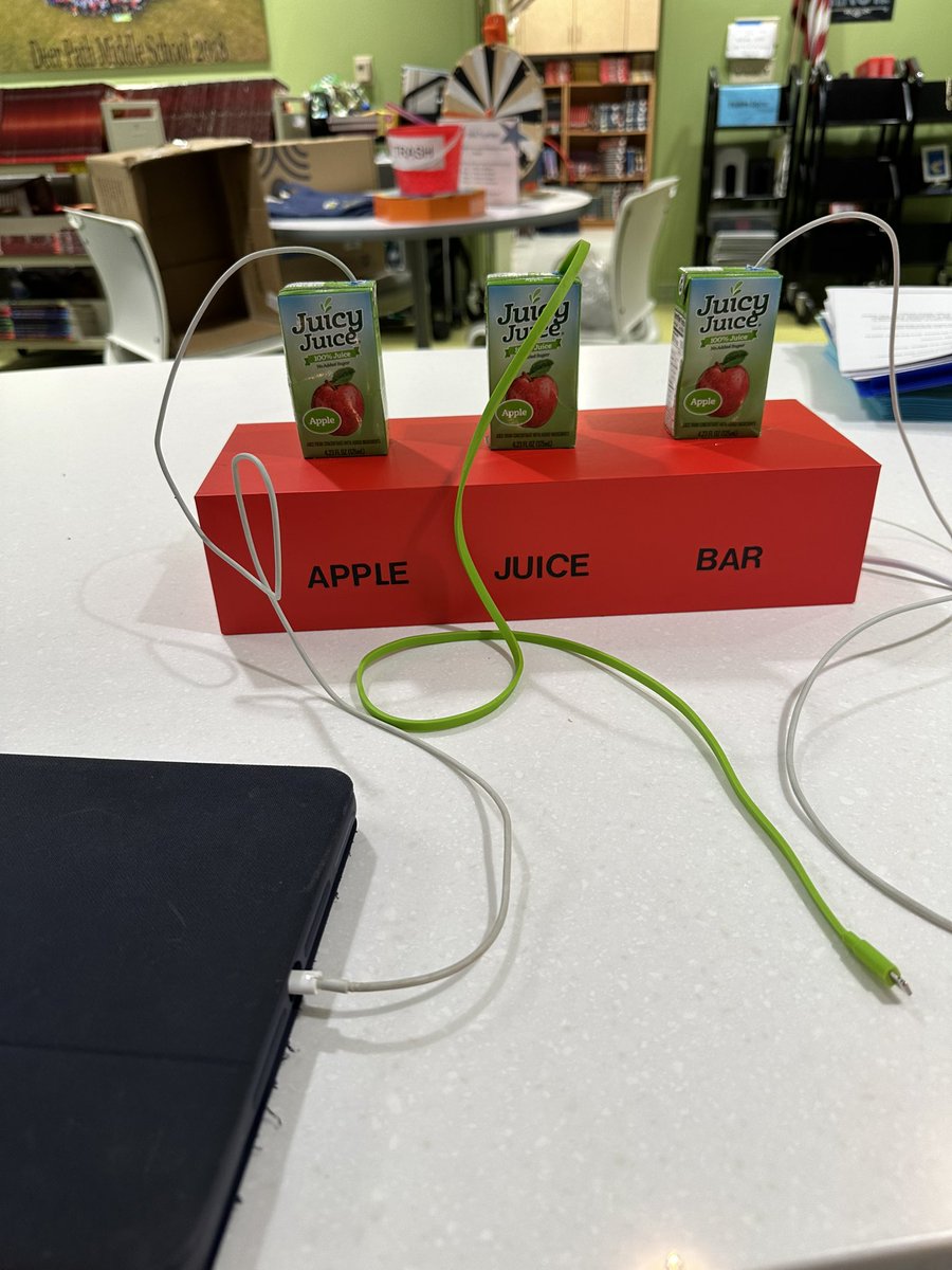 New place for students to charge their iPads in the Cube. #applejuicebar <a href="/LakeForestSD67/">Lake Forest School District 67</a> <a href="/WeAreDeerPath/">Deer Path Middle School</a> <a href="/ghardycube/">Gretchen Hardy</a>