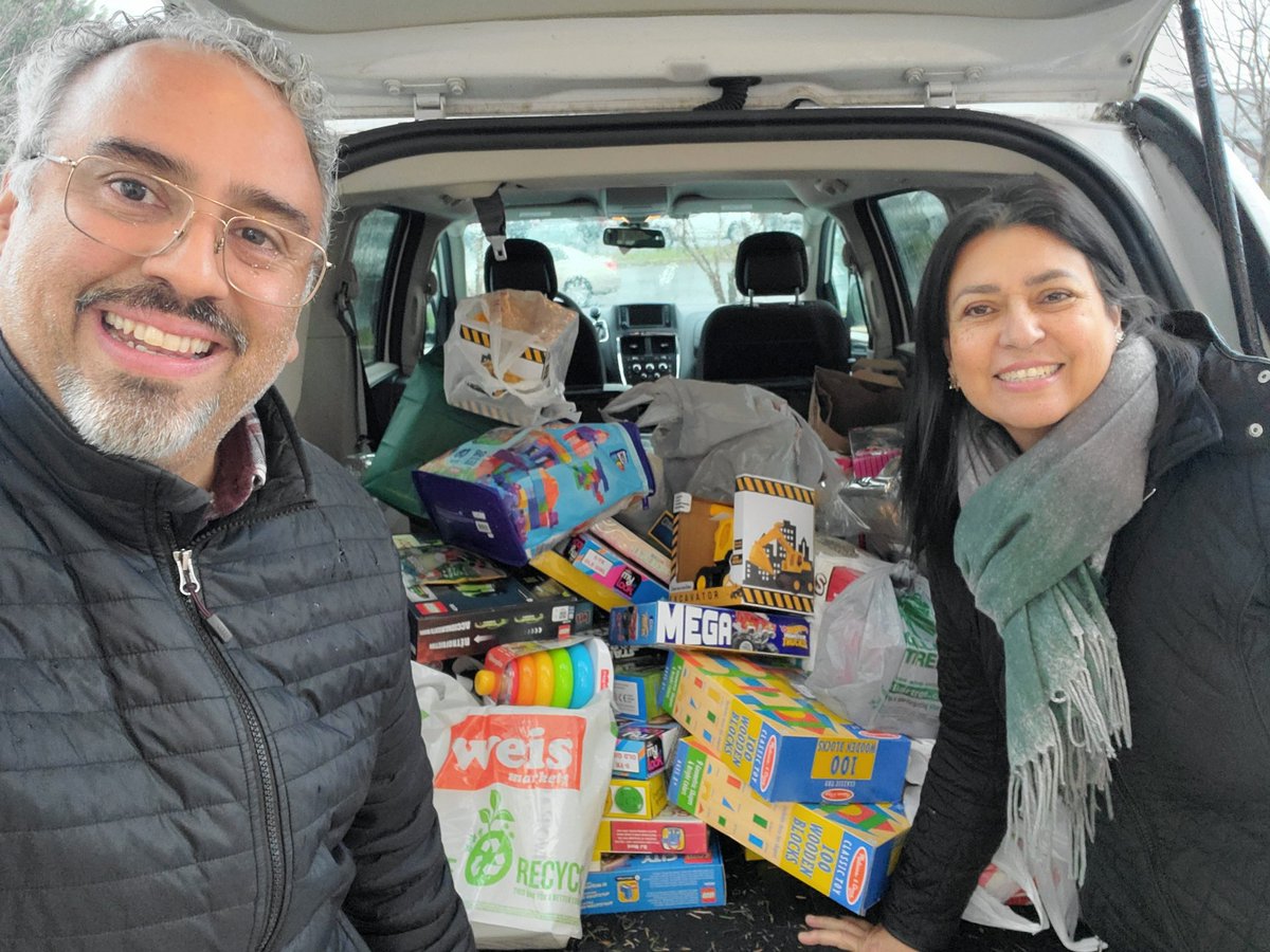 777Vote's tweet photo. 💝 Bringing smiles &amp; warmth to children in need through @777Vote 13th Annual Holiday Giving Tree for the #LinkagesToLearning program. 🎁 HAPPY HOLIDAYS! 💖 
#ServiceBeyondElectionDay
#RegisterToVote #TextVOTEto77788 #YourVoiceYourVote
#495DaysUntil2024Primaries https://t.co/QIf33j8crD