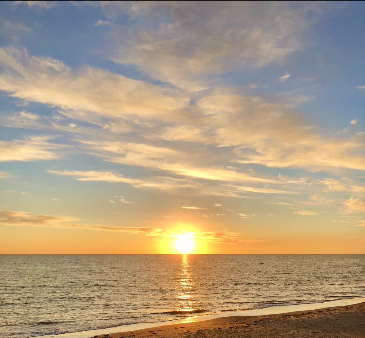 End of another day 
.
#sunset #sunsets