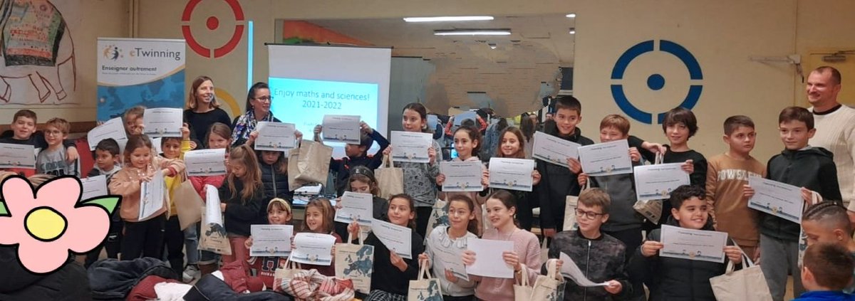 Ecole_Benoit's tweet photo. Notre projet eTwinning "Enjoy maths and sciences 2021-2022" a obtenu le label qualité national. Remise de diplômes par notre correspondante académique eTwinning, Delphine Smagghe. Bravo aux élèves!!!
@canope_84 
@eTwinningFrance 
@ErasmusplusFR https://t.co/9oL8o7bXrd