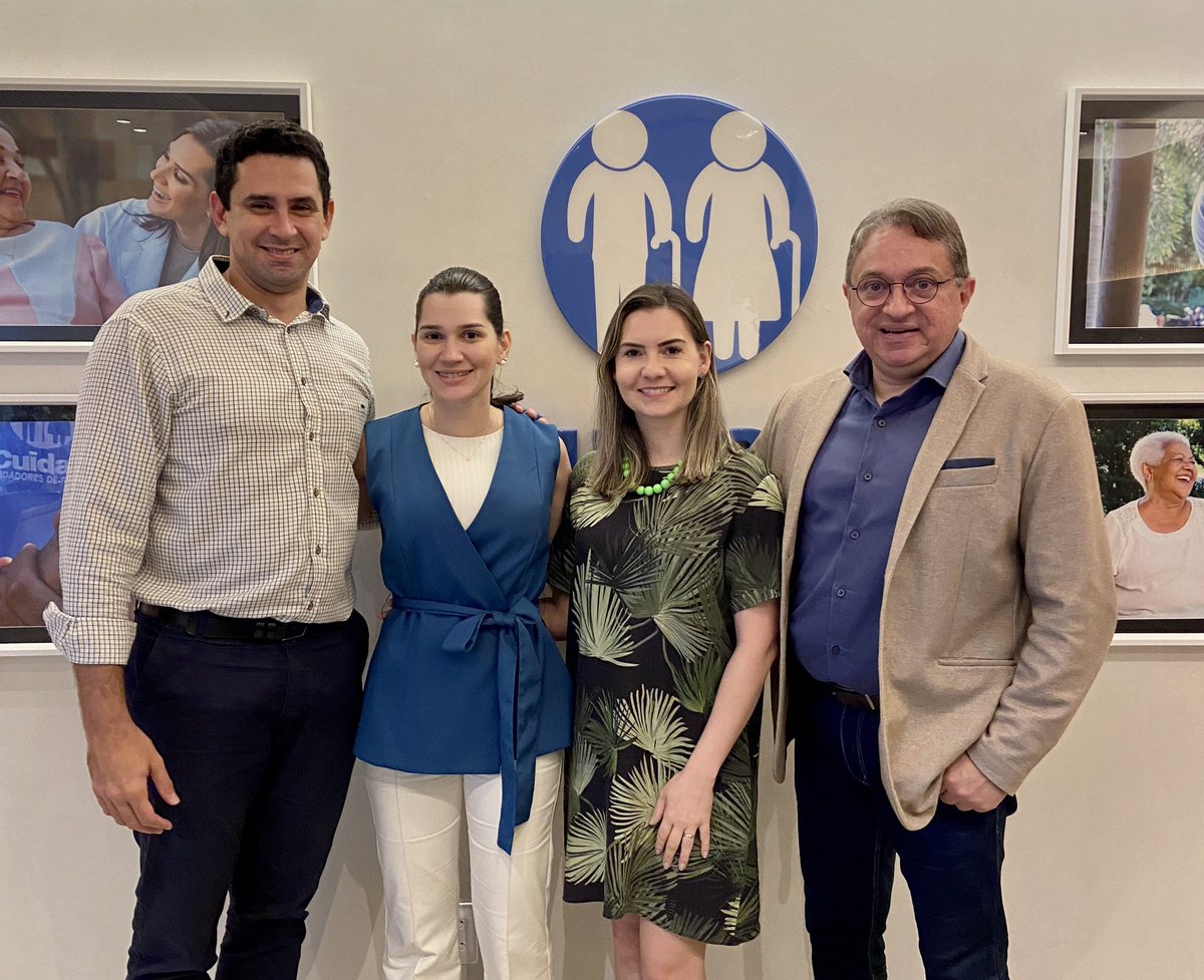 CuidareBrasil's tweet photo. Finalizamos hoje o treinamento de mais uma unidade da @CuidareBrasil. Seja muito bem-vinda unidade Cuidare Sorriso/MT. #QuemAmaCuida
https://t.co/mBzCVffBMb https://t.co/5BYNoZS3Pm