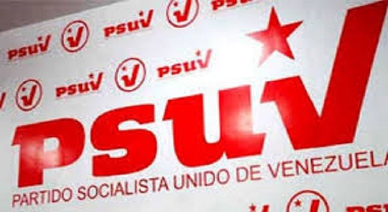 AIDELYSOYON's tweet photo. @PartidoPSUV El Partido de nuestro comandante eterno. Hoy celebramos sus 16 años; construyendo la Patria Socialista Bolivariana y Revolucionaria #VIVAELPSUV "Unidad, Lucha, Batalla y Victoria"Venceremos!🚩
@NicolasMaduro @PsuvAragua_ofic 
@Soykarinacarpio
@dcabellor
@ramolinap https://t.co/05SKc65bhn