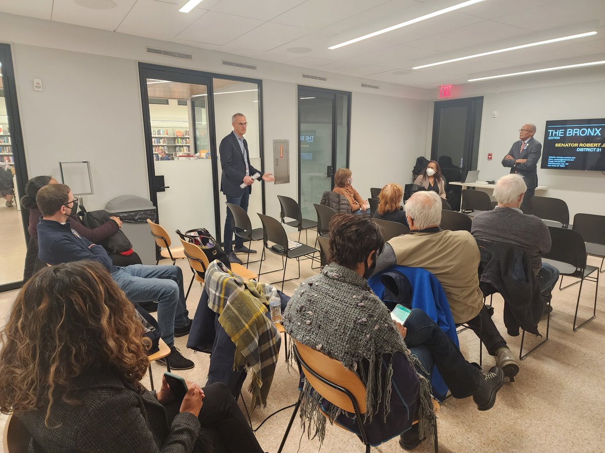 SenatorRJackson's tweet photo. We wrapped our last stop of my #Commmunityfirst listening tour in the Boogie Down Bronx!

Thank you all who attended tonight at @VanCortlandtLib for your energy, questions, and ideas!

I look forward to working with you all for District 31! 

#ActionJackson #District31 #Bronx https://t.co/LMGUYWA9xu