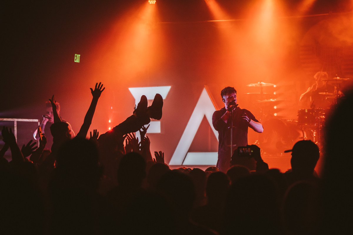 FromAshestoNew's tweet photo. ⚠️FREDERICKSBURG SOLD TF OUT!⚠️

Less than 25 tickets remain before our hometown show is sold out!

This has been the best headliner we have ever done and we are so THANKFUL for the most dedicated fanbase there is! 🙇🏻‍♂️

Let’s end the #untilwebreaktour with a BANG! 🎆 https://t.co/ZubQzm7KNb