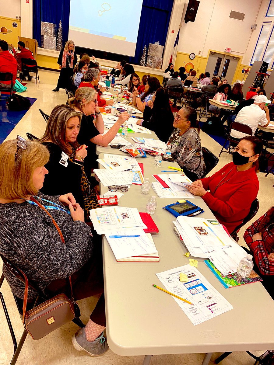 wpineda30's tweet image. 💪🏼After a long day, @juanseguinhisd teachers are here learning, brainstorming, and planning for TELPAS! #hardworkers #ATeam @HISDMultiPrgms @EBarbaML @Mayte_G_Olivo @shellycuevas @HISDREADY2RISE @ZandraAguilar15