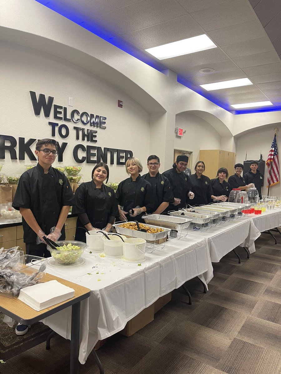 A great day of celebration for the holidays with our SCHS Culinary students serving Burton Staff!! So proud of them !! 🤗🥰#summitstrong