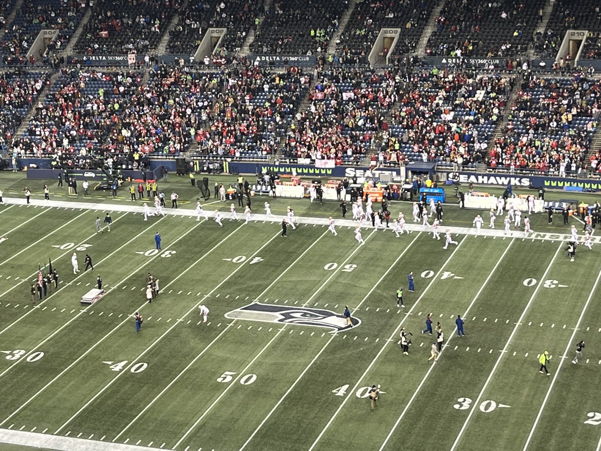 isiosi13's tweet photo. Game time !! Let’s go 49ers !! https://t.co/PHHhpsU9je