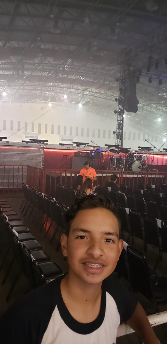 david_silva31's tweet photo. Bienvenidas a mi bella tierra xalapeña @grupojns, mi hijo cumple XV años a la siguiente semana del show y pidió de regalo ir a verlas, boletos listos 😎🤩😍❗ Ya fuimos varias veces a los @90sPopTour pero ahora verlas solas será de otro nivel 🙂 https://t.co/848bUhL23l