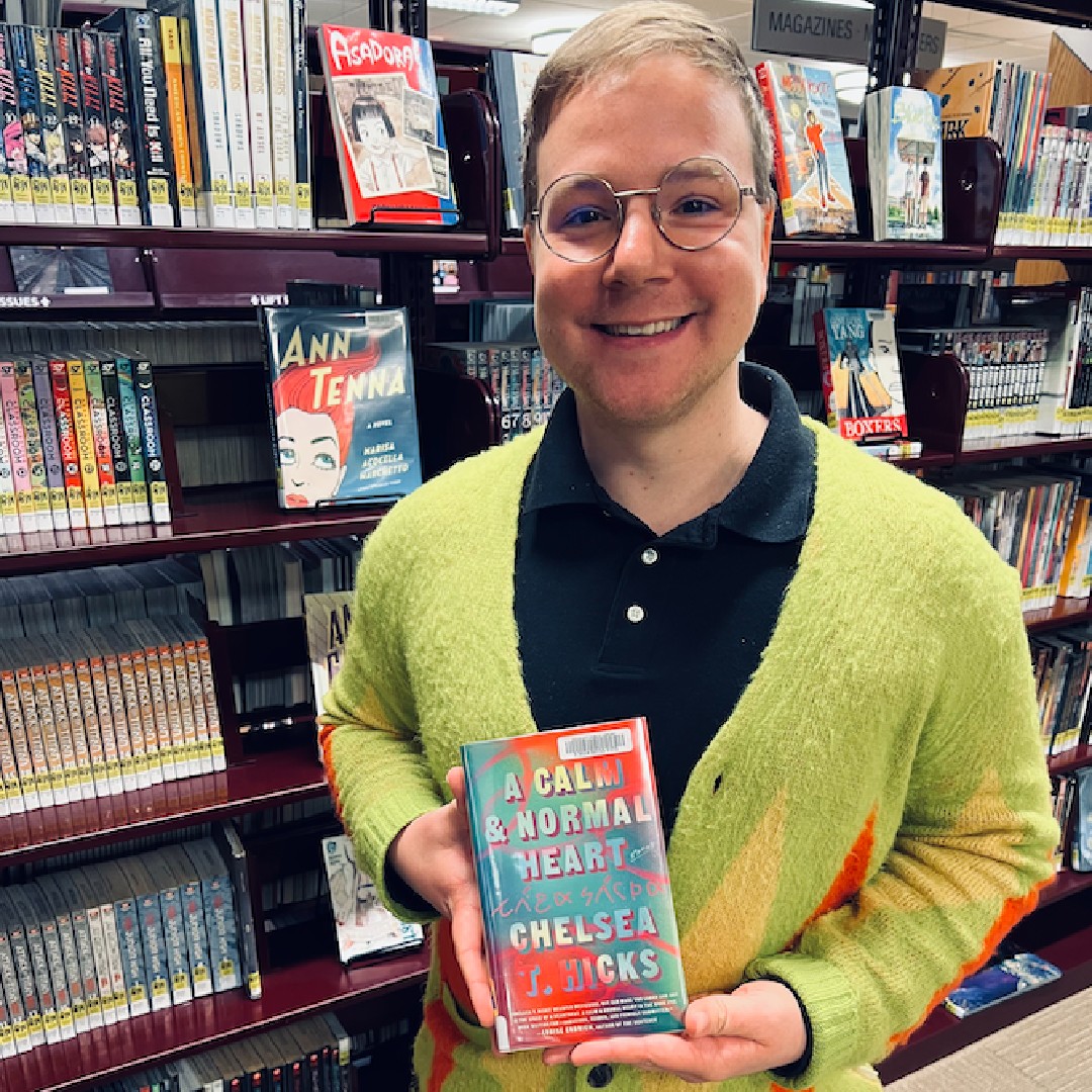 kwitkoji's tweet photo. THE PERFECT GIFT: The Sioux City Public Library's Michael Maxwell talks to SPM's Sheila Brummer about "Sioux City Reads" and the book ideas for Christmas! #holidaycheer @kwitkoji @locatesiouxcity #SiouxCityLibrary https://t.co/8iQecwRqhN