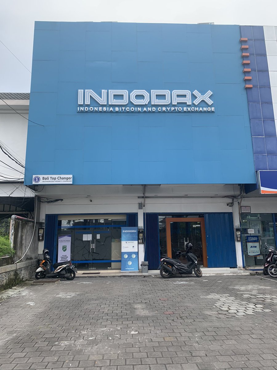 PRHacks's tweet image. Found a #bitcoin exchange in #Bali where you can sell some #btc for local currency.