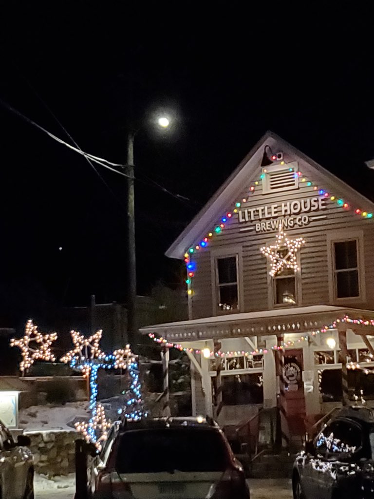 Snow coming tomorrow, has been cold, cold, cold with the wind, feels a bit early for winter
Merry Christmas &amp; Happy New Year!!!
Stars are everywhere shining bright in Chester!!!