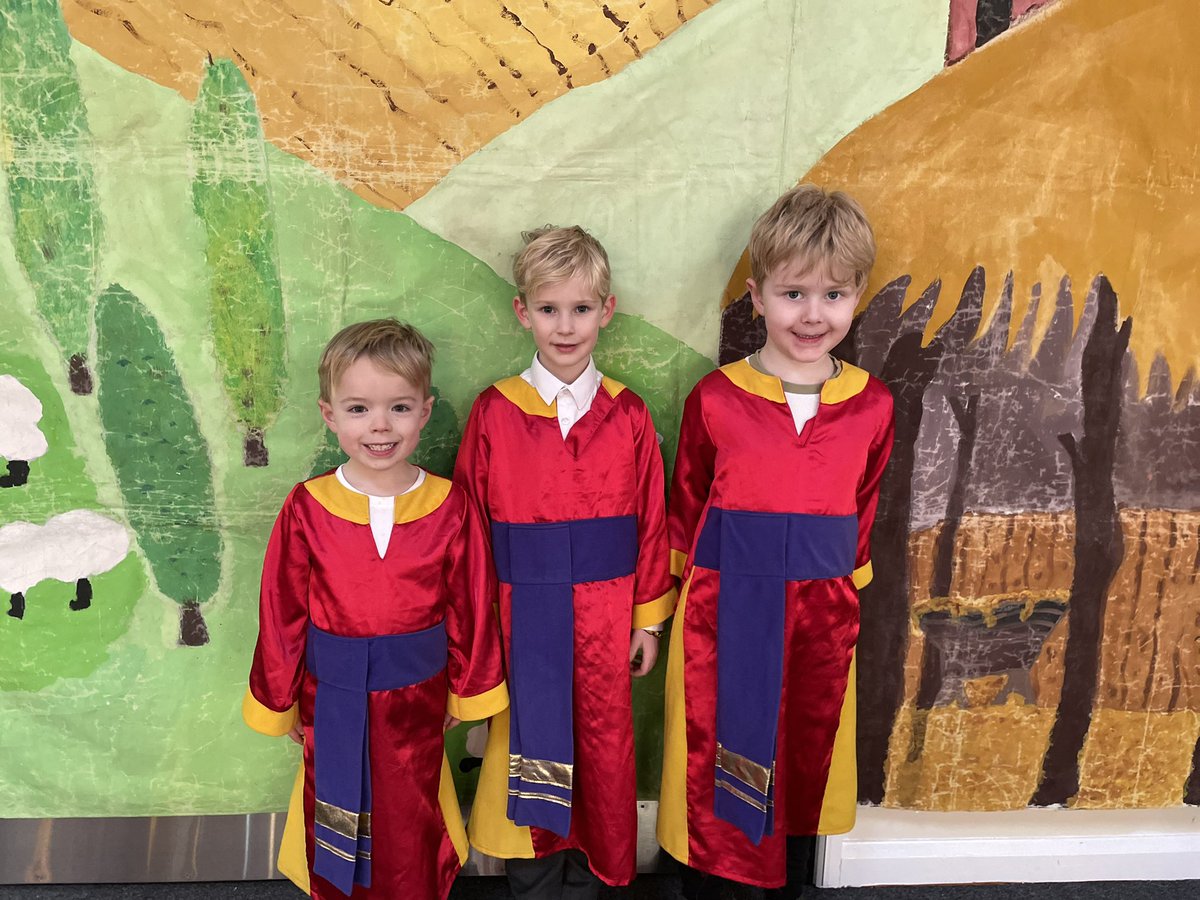 Class2Winthorpe's tweet photo. We’ve loved performing our Nativity play to everyone this week!! Thank you to everyone that came to watch! https://t.co/EGbbGcWnsS