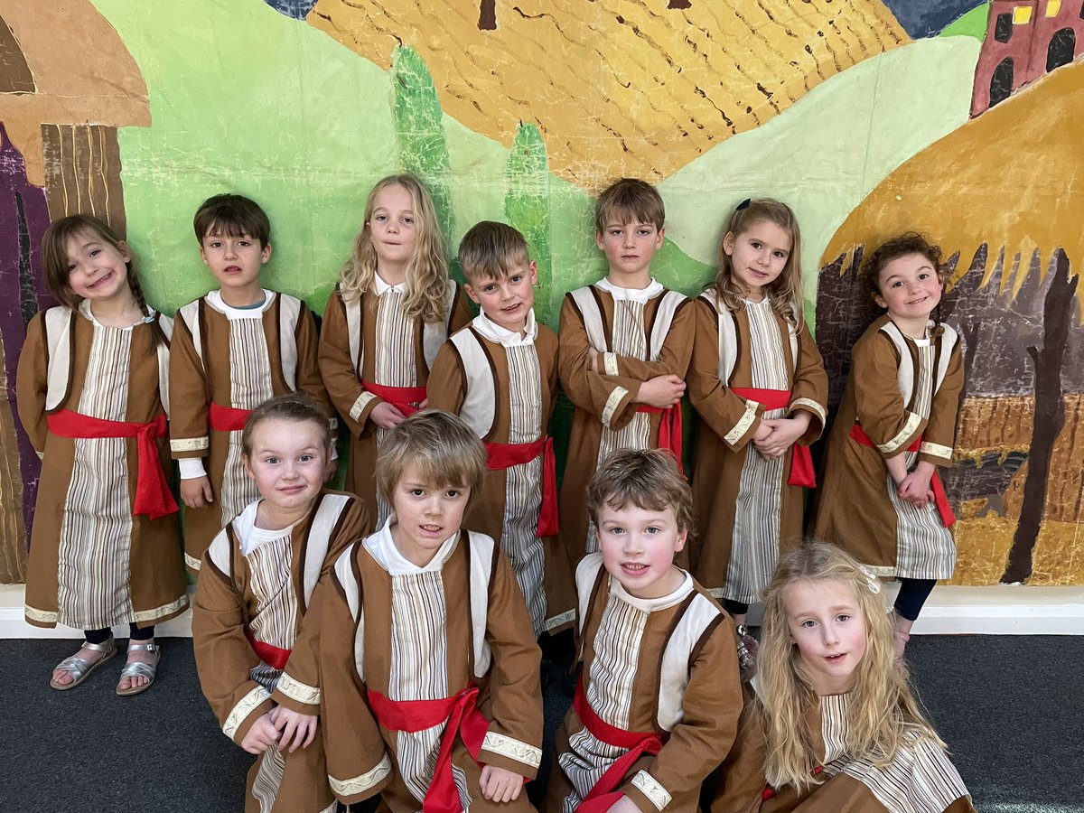 Class2Winthorpe's tweet photo. We’ve loved performing our Nativity play to everyone this week!! Thank you to everyone that came to watch! https://t.co/EGbbGcWnsS