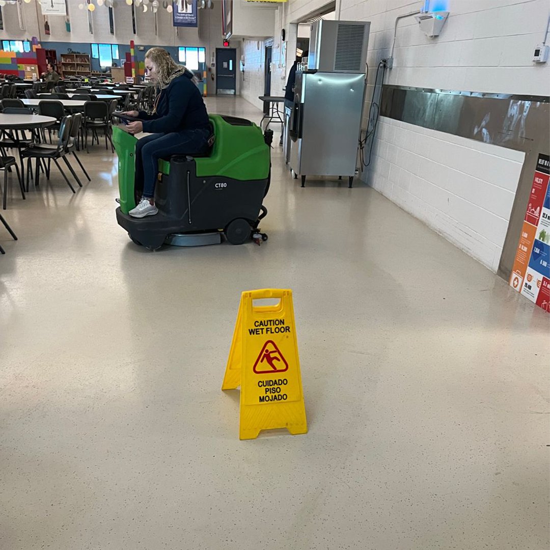IPCEagle's tweet photo. SMALL SIZE. GREAT PRODUCTIVITY.

Learn more about our CT80 today!
https://t.co/AH2gLbK9Fw

#IPCEagle #IPCWorldWide #professionalcleaning #FloorCare https://t.co/wAKmitpybA