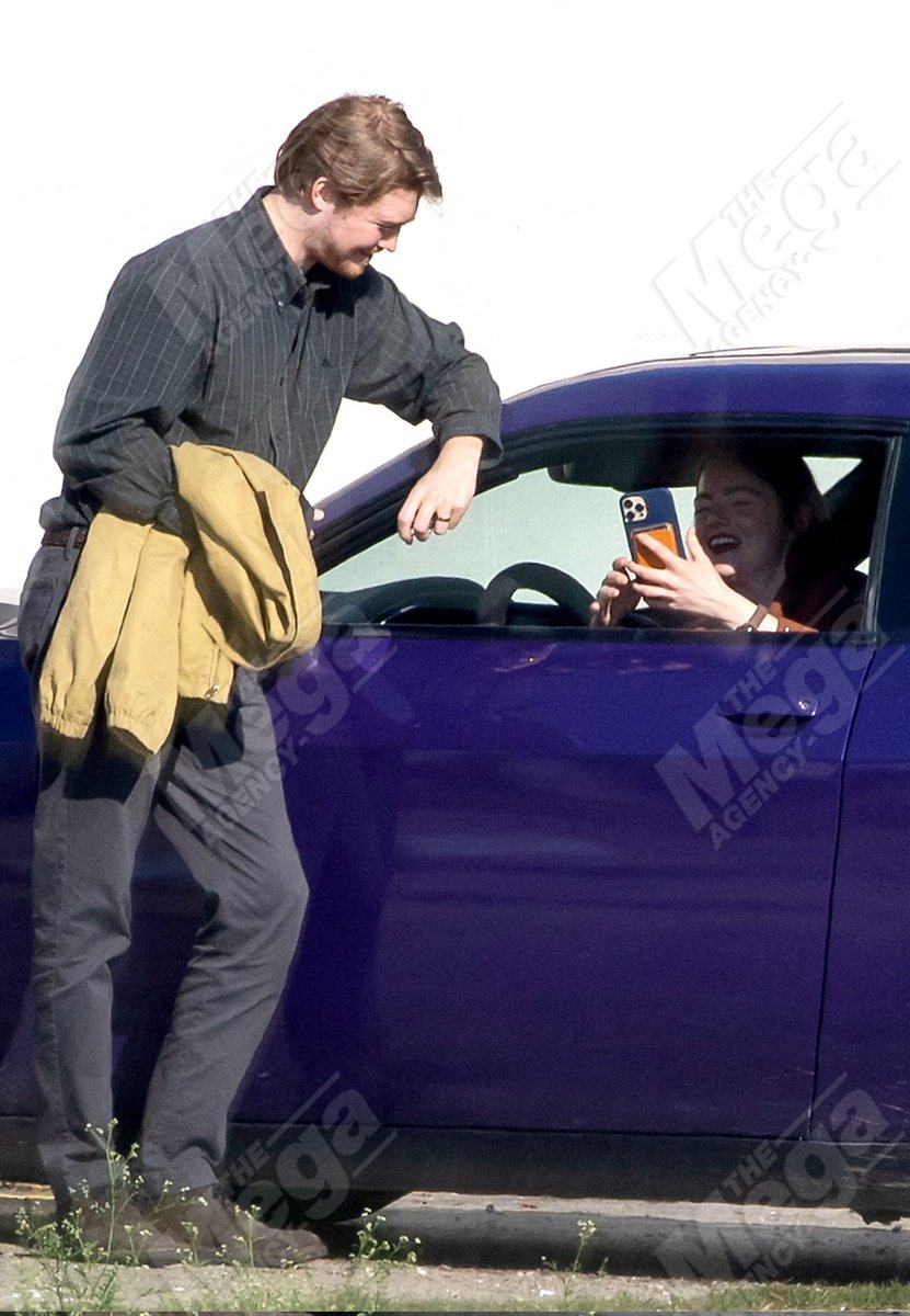 best of emma stone on Twitter "Emma Stone and Joe Alwyn on set of the