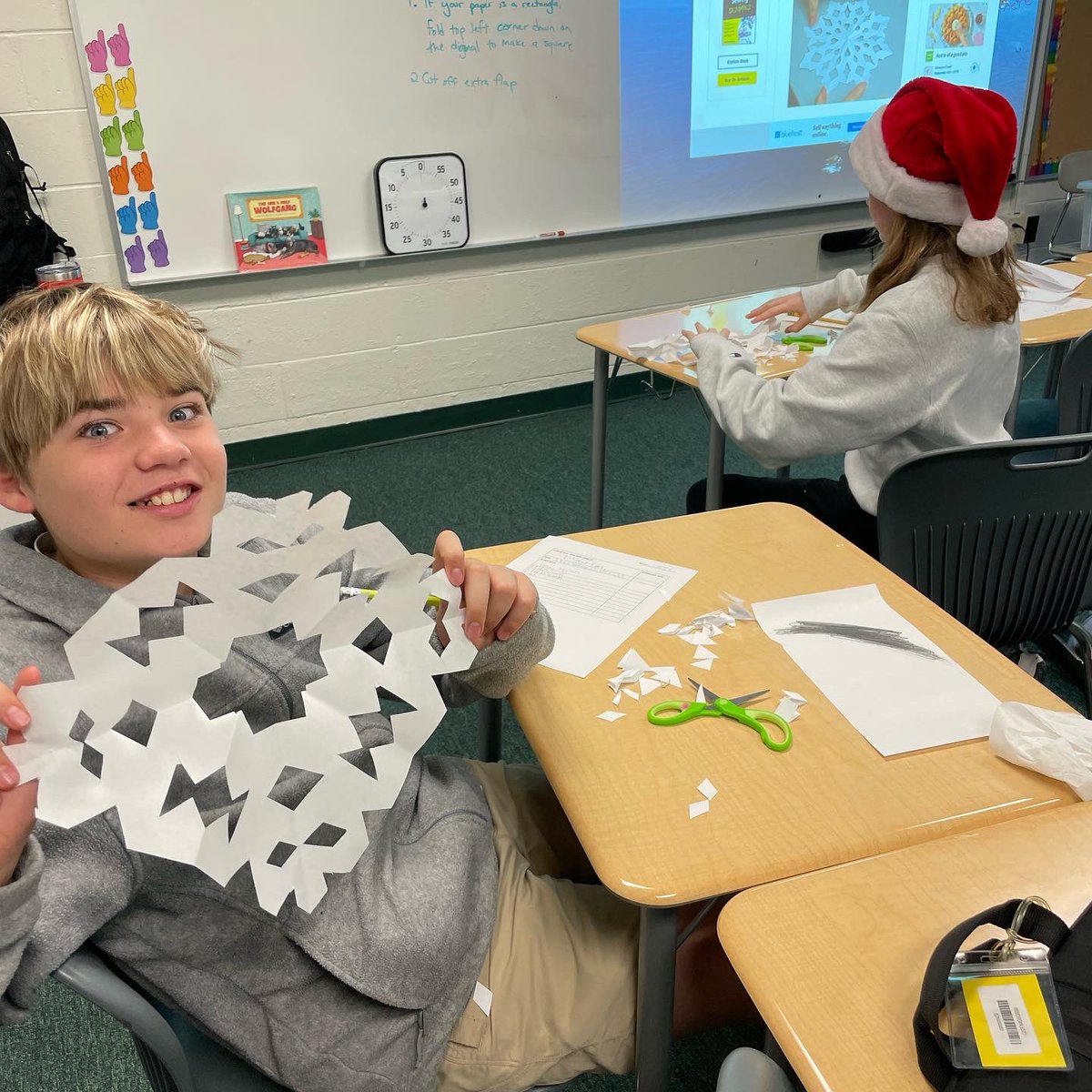 SSSASsaints's tweet photo. Today in the sixth grade academic class, students practiced breaking a multistep task into manageable chunks using their goal/action plan graphic organizers. The group takeaway? Paper snowflakes are festive, but surprisingly complex! ❄️ #AcademicCenter #SaintsSuccess https://t.co/9wHgypqKeY