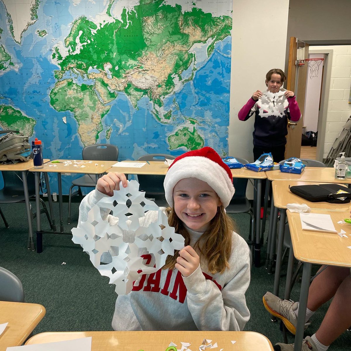 SSSASsaints's tweet photo. Today in the sixth grade academic class, students practiced breaking a multistep task into manageable chunks using their goal/action plan graphic organizers. The group takeaway? Paper snowflakes are festive, but surprisingly complex! ❄️ #AcademicCenter #SaintsSuccess https://t.co/9wHgypqKeY
