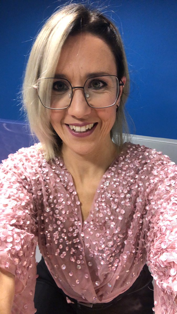 elviragdl's tweet photo. Gaur… Programa berezia! A partir de las 22:45 todos a mojarse a favor de la investigación de la esclerosis múltiple!! Jarri Etb2! @EMaratoia  @euskaltelebista https://t.co/fZrtOD0lrh