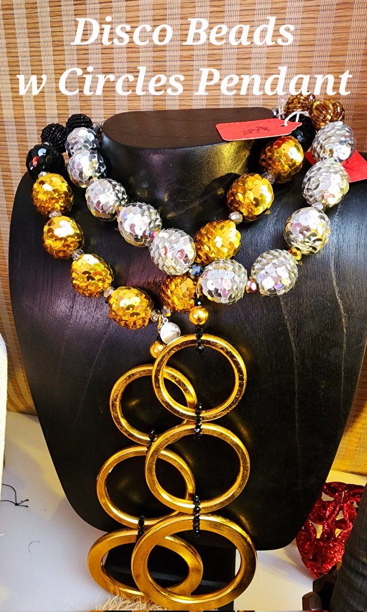 TirzhaVVAma's tweet photo. Algunas de las piezas del LIVE de hoy. HOLIDAY 22 Goldleaf Collection #NewYearsEdition ya disponible. Piezas para Despedida de año q reviven cualquier outfit viejo!!🤣😅🤣
Whatsapp 787 549 0394 for orders https://t.co/BAJW2k6oUr