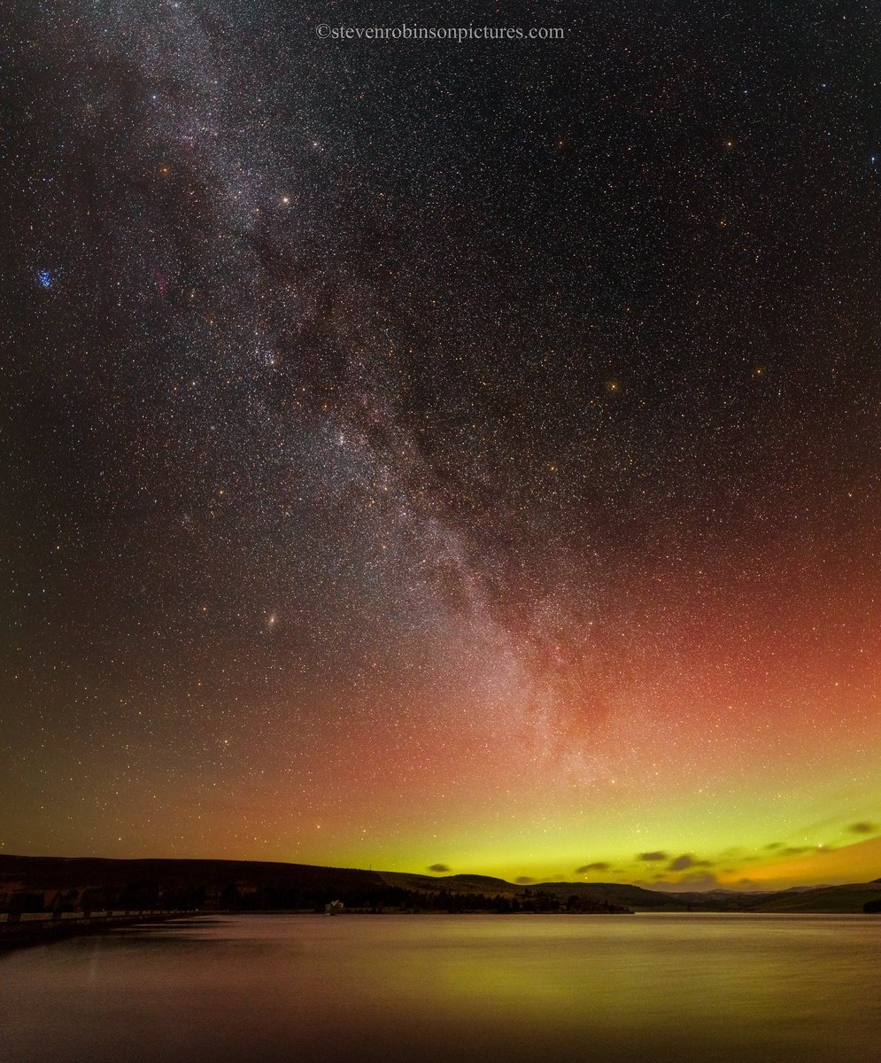 StevenRPictures's tweet photo. Milky Way Meets Aurora.

#AURORA #Auroraborealis #Scotland #ScotlandIsCalling #ScotlandIsNow #VisitScotland #ScottishRevolution #NightPhotography #photographylovers #PhotographyIsArt #photographers https://t.co/3xIoXSZfSg