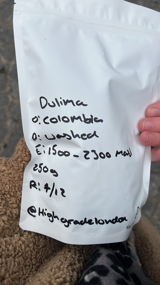 brawdotie's tweet photo. RIP to my London treats https://t.co/YPvM76xuNO