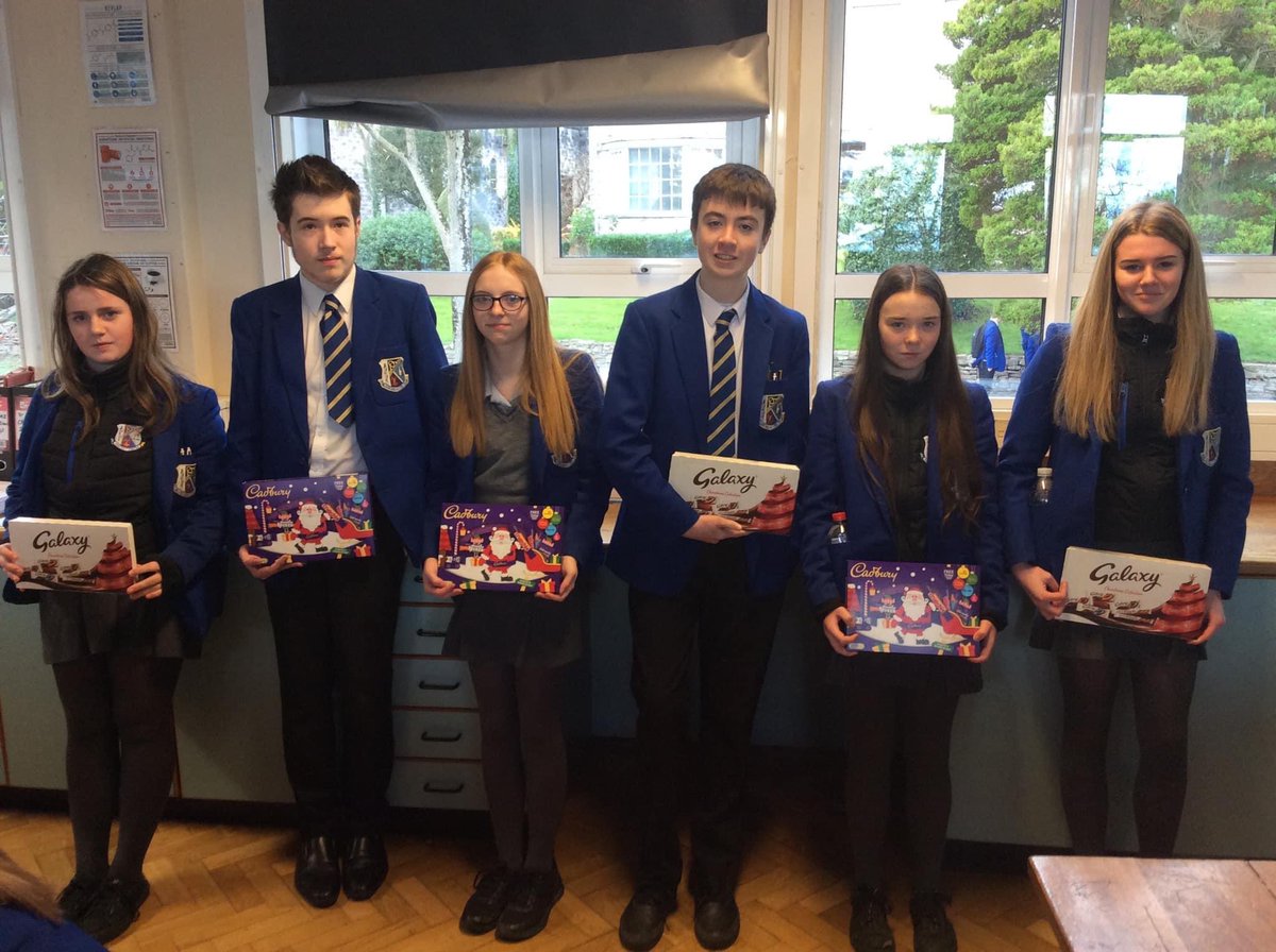 Well done to our “scientists of the term”! Enjoy your chocolate! 🎄 🎅🏻