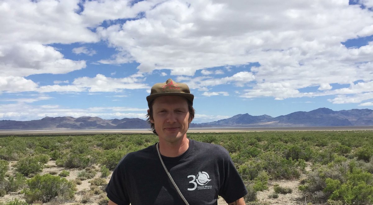 What are Golden Eagles eating? And how can we find out? Head to our blog to hear from Research Associate and Ph.D. candidate Dustin Maloney on his investigation of a cutting-edge research method that he is using to get to the bottom of these questions: hawkwatch.org/blog/item/1360…