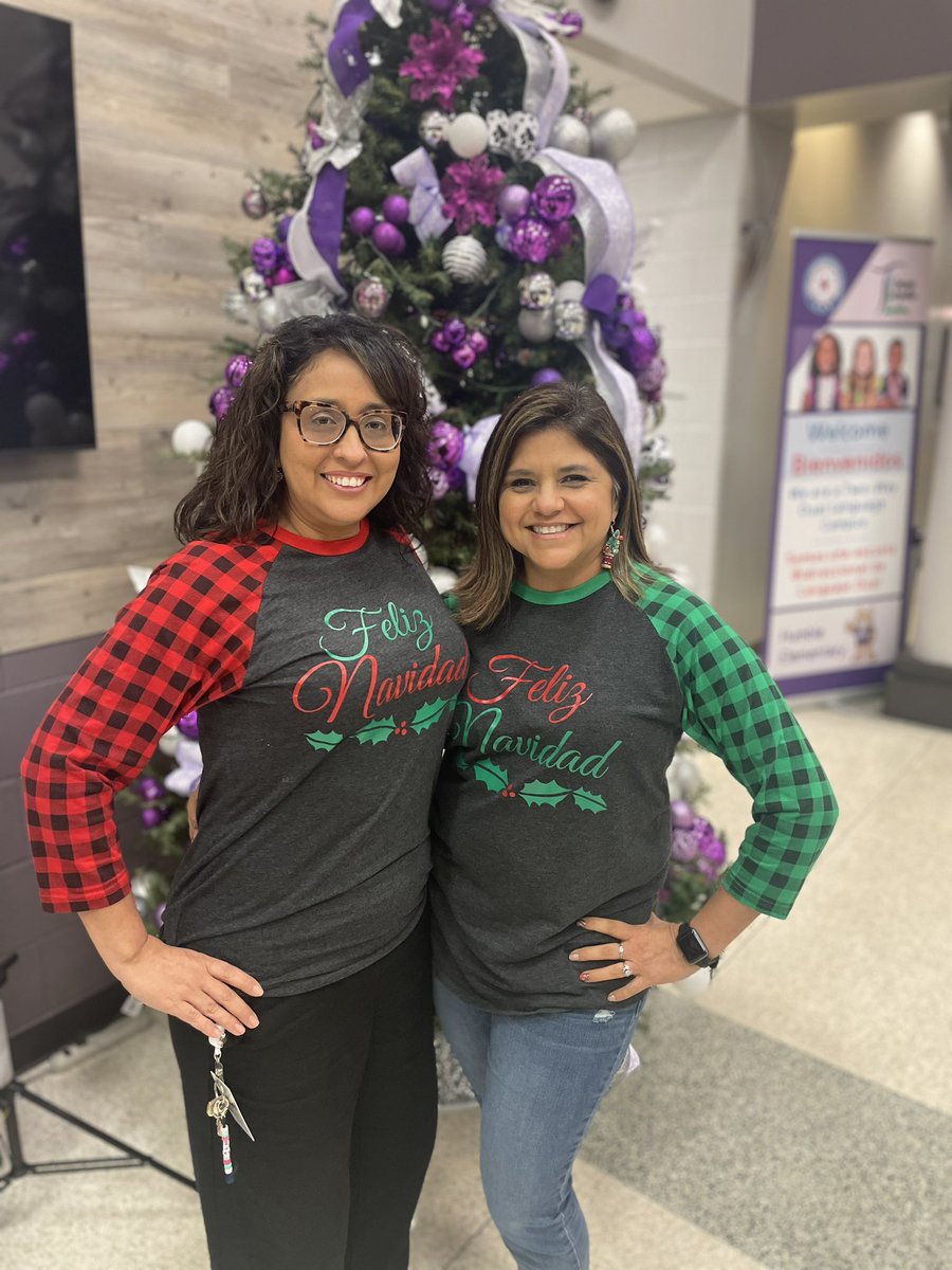 Twinning at work 💜🌲💜 #10daysofwintercheer <a href="/GwenL98/">Mrs. López</a> <a href="/HumbleISD_HE/">Humble Elementary</a>