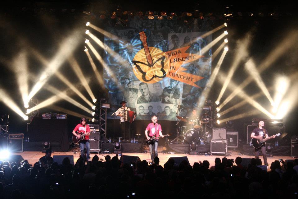 vidaurgente's tweet photo. A VIDA é para cuidar, mas também é para curtir!
E nada melhor pra isso do que a música 🦋🎵
Arrasta pro lado pra ver um pouquinho do nosso Vida Urgente in Concert👉
#VidaUrgente #CuidedaVida #musica #vida #memória #lembranças https://t.co/foYR0JmfKv