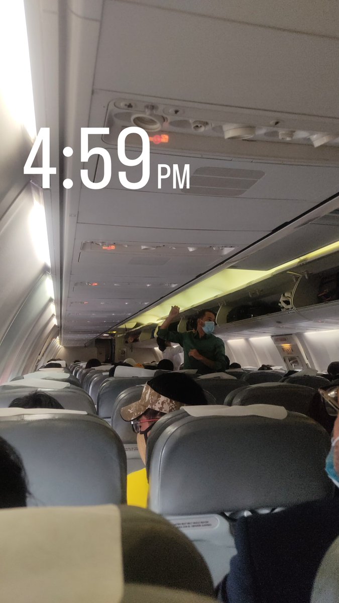 durbiela's tweet photo. En un vuelo internacional SCz-Lima @BoABolivia nos tiene 3 horas en espera.
Usuarios con destino a europa han perdido sus vuelos desde Lima. La aerolínea no da solución a nada. https://t.co/ZDawocLy9V