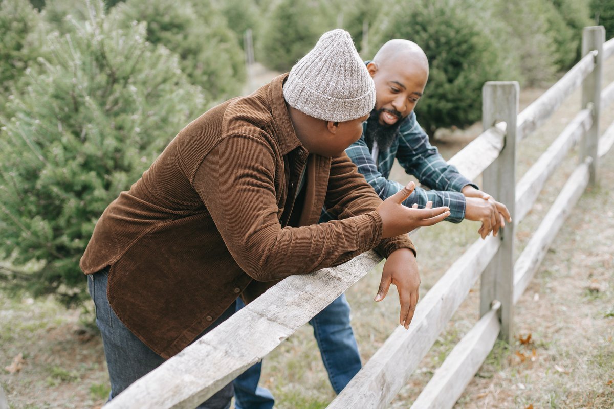 CYAHDatUMD's tweet photo. The quarterly College Parents Matter newsletter is here! 🥳 Learn how to help students advocate for themselves, prevent impaired driving over the holidays, and make a mental health plan for winter break. ❄️ Share with a college parent or family you know! https://t.co/I6io8MV31m https://t.co/Tead6pYNbE