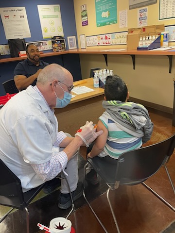 reachlvorg's tweet photo. Gracias por tu confianza en nuestra jornada de vacunación contra el Flu en Ventanilla de Salud en el Consulado de México en Las Vegas. @ConsulMexLvn @VDS_UM
Apreciamos el apoyo de @Walgreens https://t.co/tZs5qqo3bn