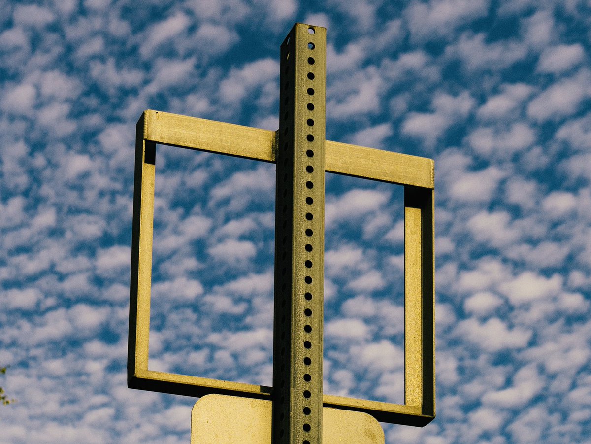 devon_weymouth's tweet photo. Surreal mundane #photography https://t.co/gcGYb3vIYm