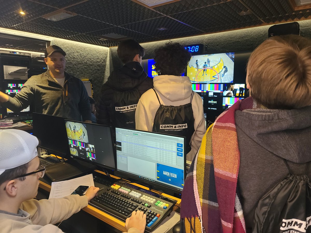 Students following Midview High School’s Broadcasting Career Pathway recently visited Kent State University for an inside look at its College of Journalism and Media and College of Communication and Information!

Read the full story here: midviewk12.org/article/941339