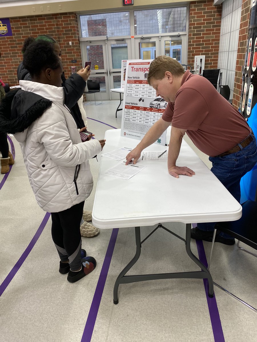 JuleyL's tweet photo. Thanks to all of our community volunteers that helped with Real Money Real World it would not have been possible without you @MHSMiddieTweets @MiddletownOH https://t.co/eR4FgjqfAP