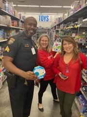 HCPSSecurityEM's tweet photo. HCPS Security &amp; Emergency Managment Christmas gift giving campaign started off with a bang!! Here is a look at the first 3 schools who received a $1k each to go shopping with Officers to obtain toys for students at Bryan, Jackson &amp; Dover Elementaries!! Thank you, Chief Newman!! https://t.co/GR29Kkt1d7