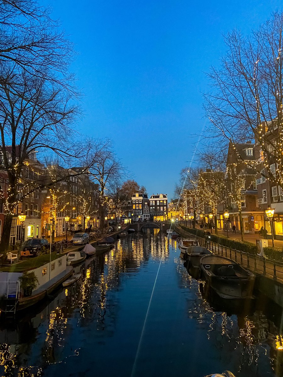 Matenolol's tweet photo. Amsterdam ✨ https://t.co/wS1IzrhLzf