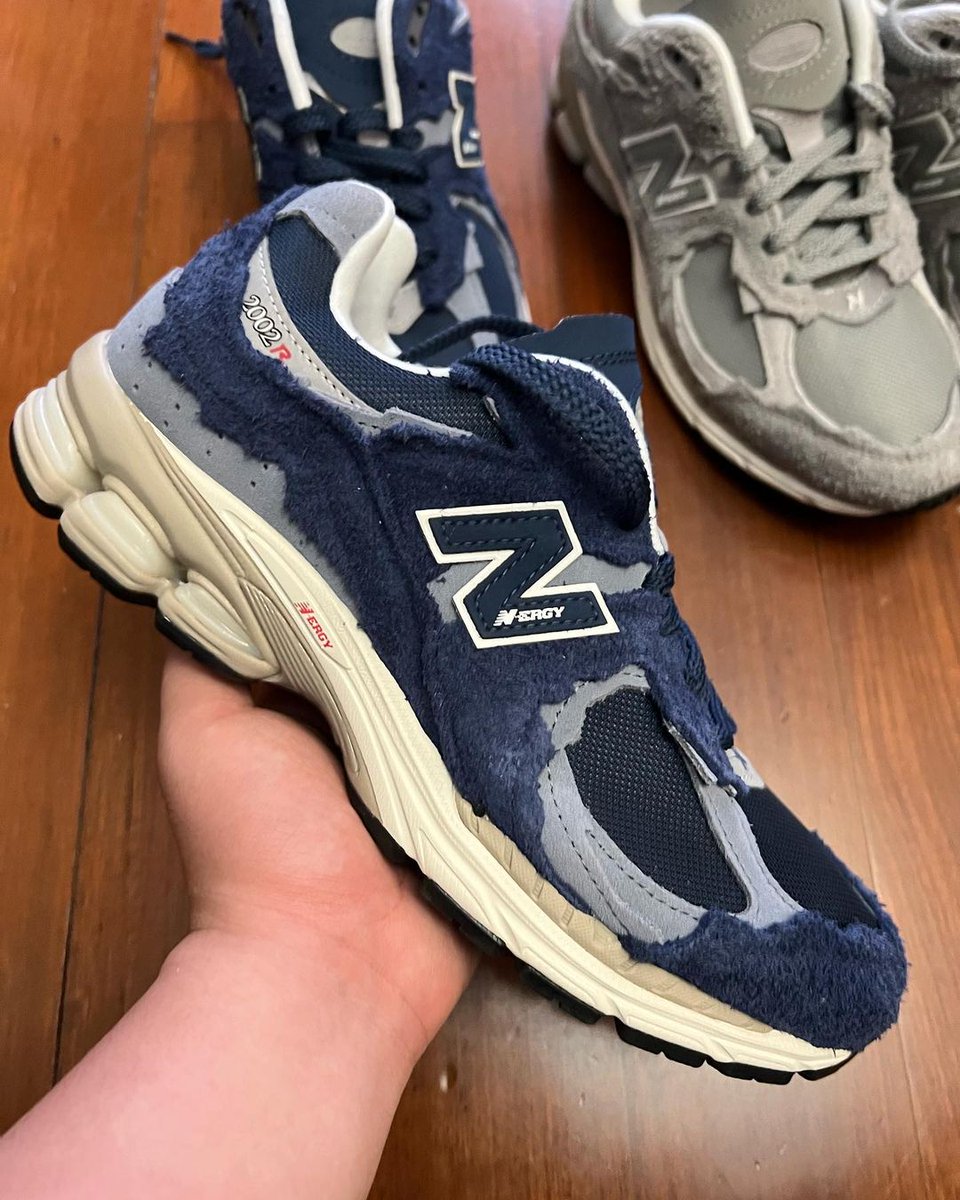 SneakerNews's tweet photo. More New Balance 2002R "Protection Pack" colorways are on the way for 2023 https://t.co/r0WXm0ds0R