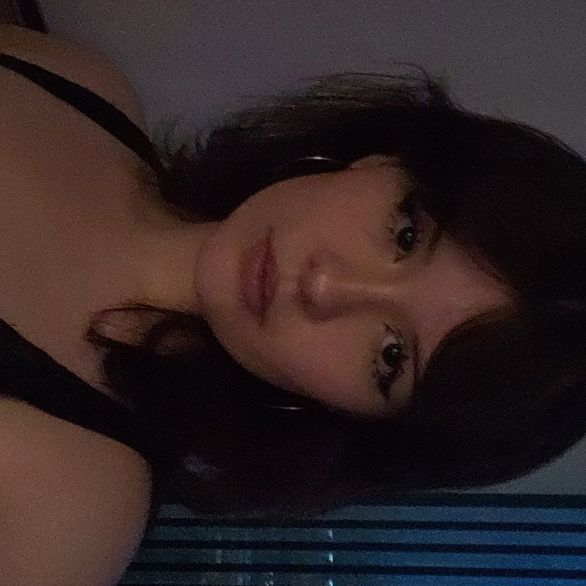 nasaolioti's tweet photo. vi uma galera fazwndo 

a foto de perfil | a dona da conta https://t.co/j9q7NnmOmU