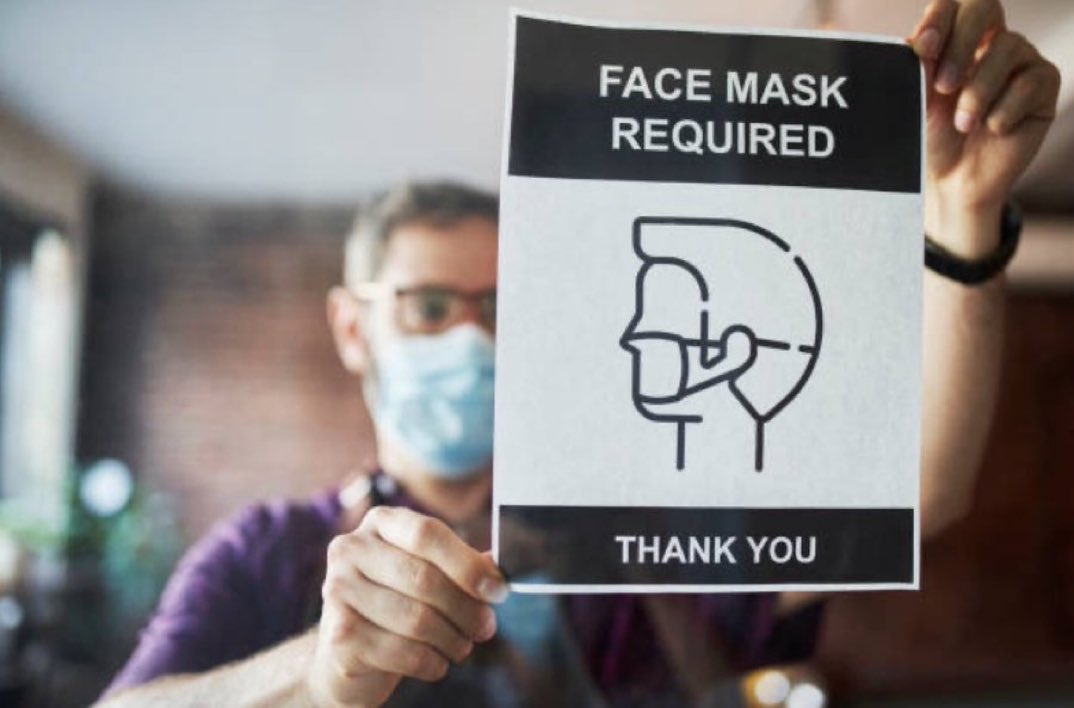 The CDC recommends that everyone wears face masks again after a recent spike in Covid-19 cases 😷