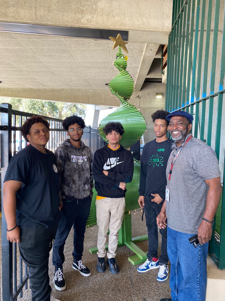 Mr. Cooper’s Construction students <a href="/aprgojags/">A. Philip Randolph</a> made this Christmas tree! 🎄 #CTE #construction <a href="/DuvalSchools/">DCPS</a>