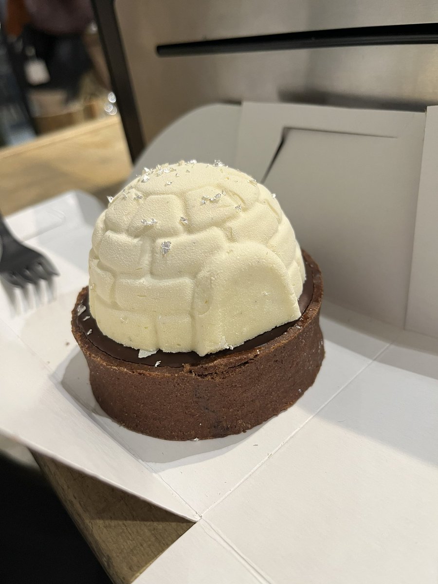 yogi_discovery's tweet photo. Treat yourself 😋#HolidaysAreComing https://t.co/vFBiBLuXRF