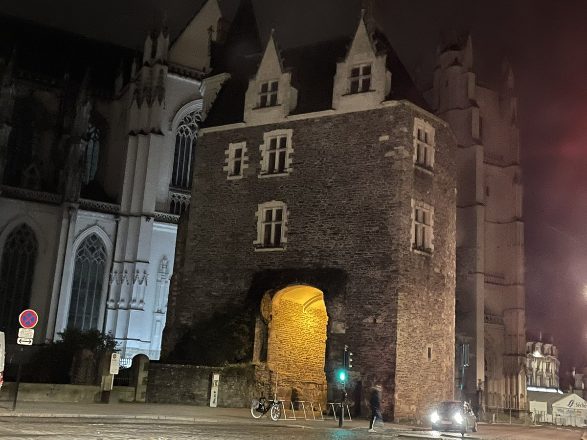 Jaume_Hurtado's tweet photo. Les Torres de #Serrans de Nantes tambe son una birria
I es perque les Torres de Serrans de #Valencia son impressionants, perque Valencia era la ciutat mes gran de l’edat mija https://t.co/9m8lOx3zjo